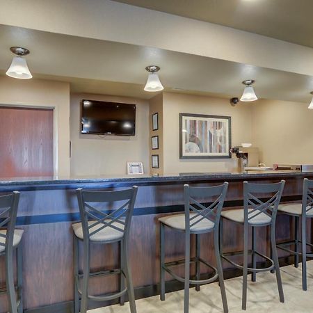 Cobblestone Inn & Suites-Kersey Exterior foto