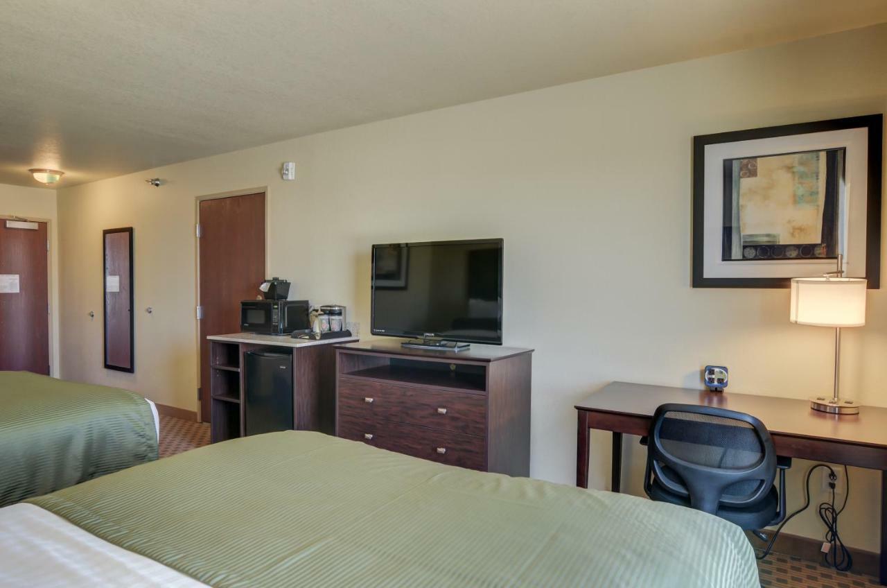 Cobblestone Inn & Suites-Kersey Exterior foto