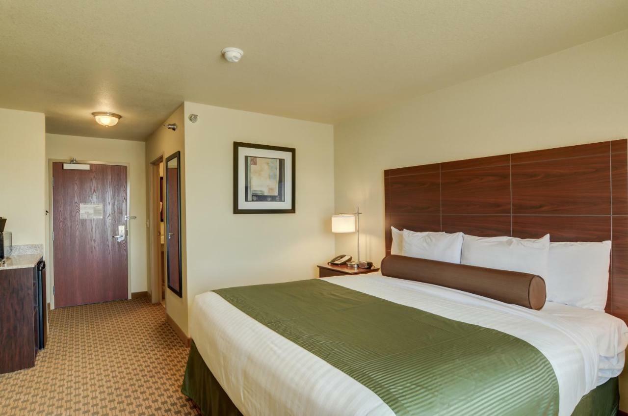 Cobblestone Inn & Suites-Kersey Exterior foto